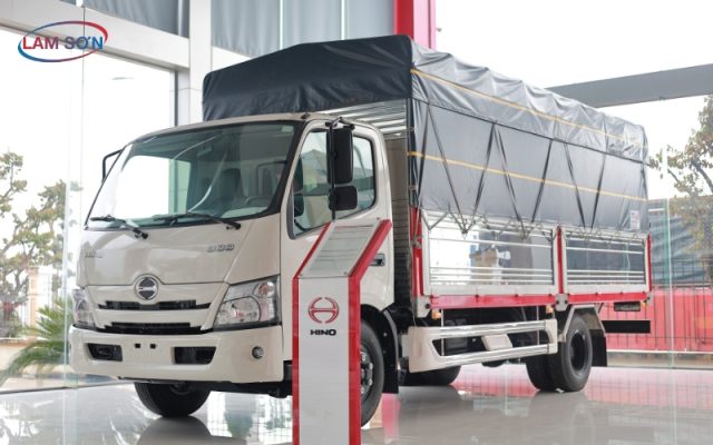 Hino 300 XZU 720 Thùng Mui Bạt - Showroom Lam Sơn
