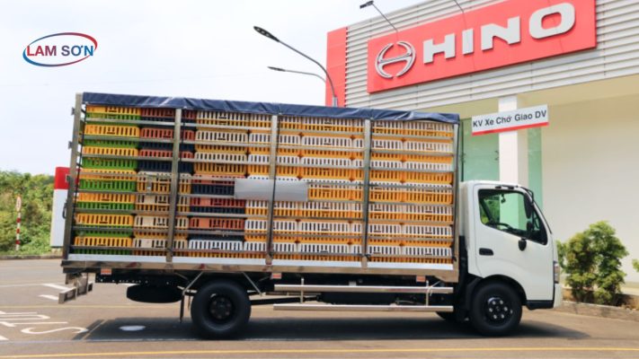 Xe hino 300 thùng gia cầm - ô tô lam sơn