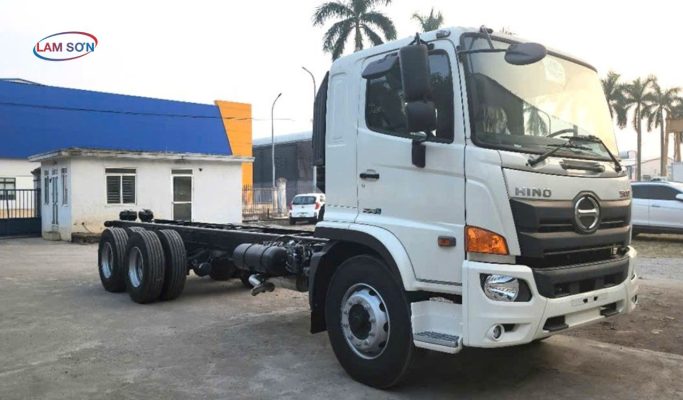 Hino 500 MODEL FM8JN8A - Chassis