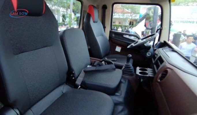 Hino 500 MODEL FM8JN8A - Hàng ghế